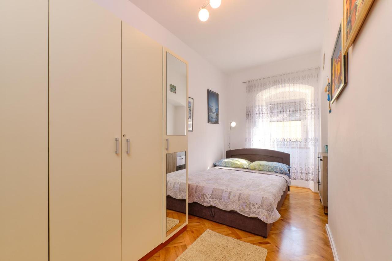 Snjezana Lägenhet Mali Lošinj Exteriör bild